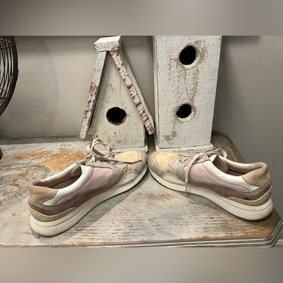 Cole Haan Womens 8 B Casual Sneakers - Pink, Beige, and White - Picture 4 of 10